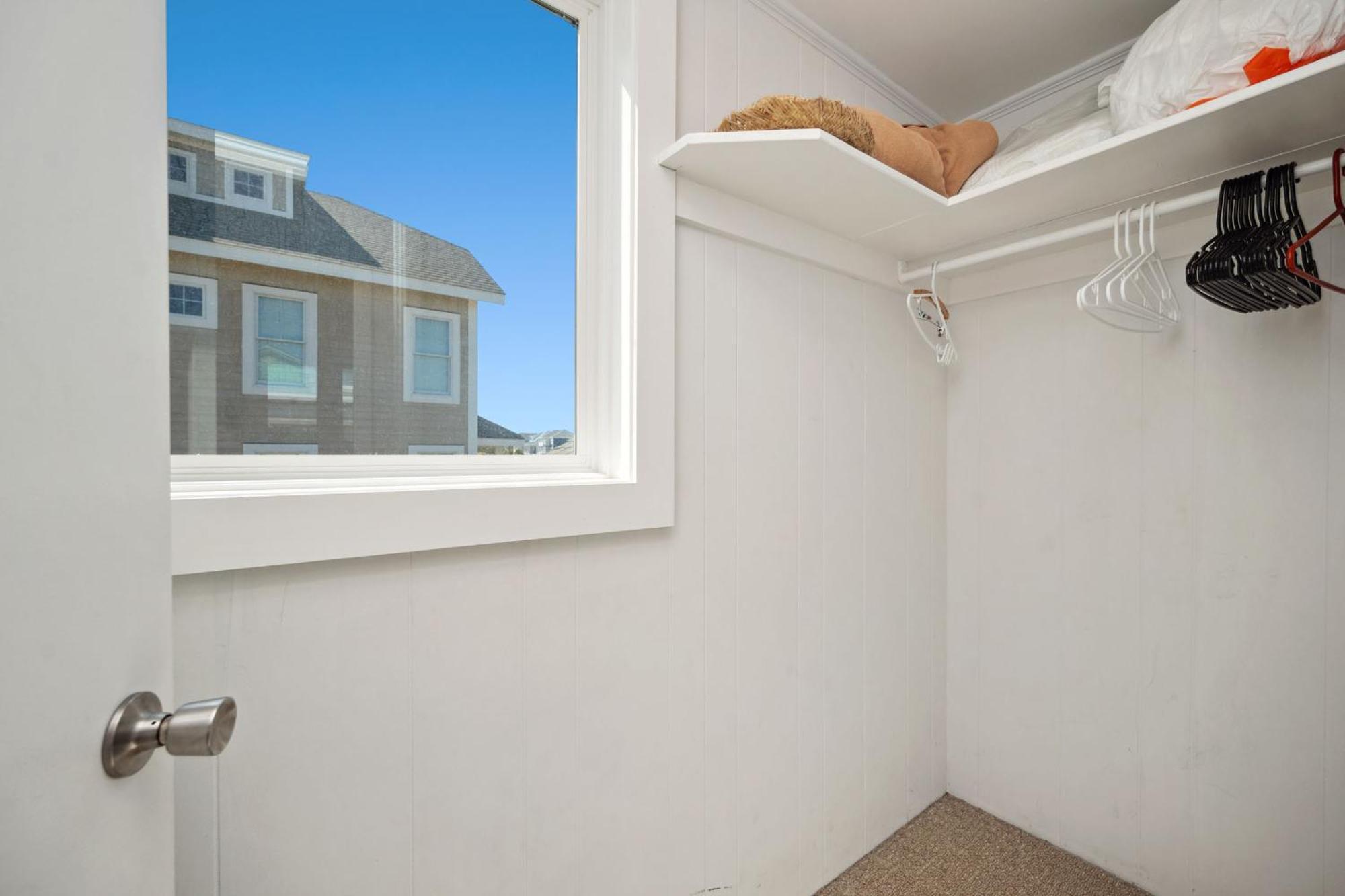 Re-Juvenated Villa Oak Island Exterior photo