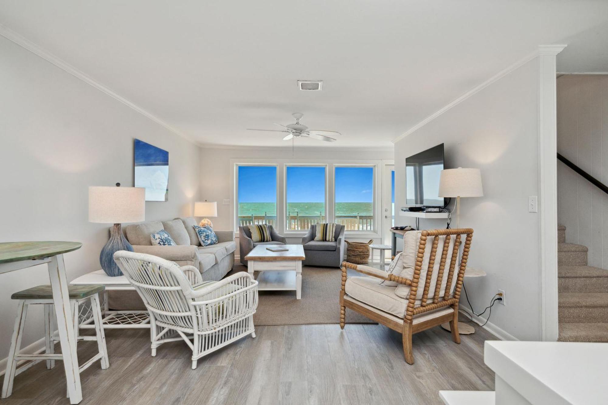 Re-Juvenated Villa Oak Island Exterior photo