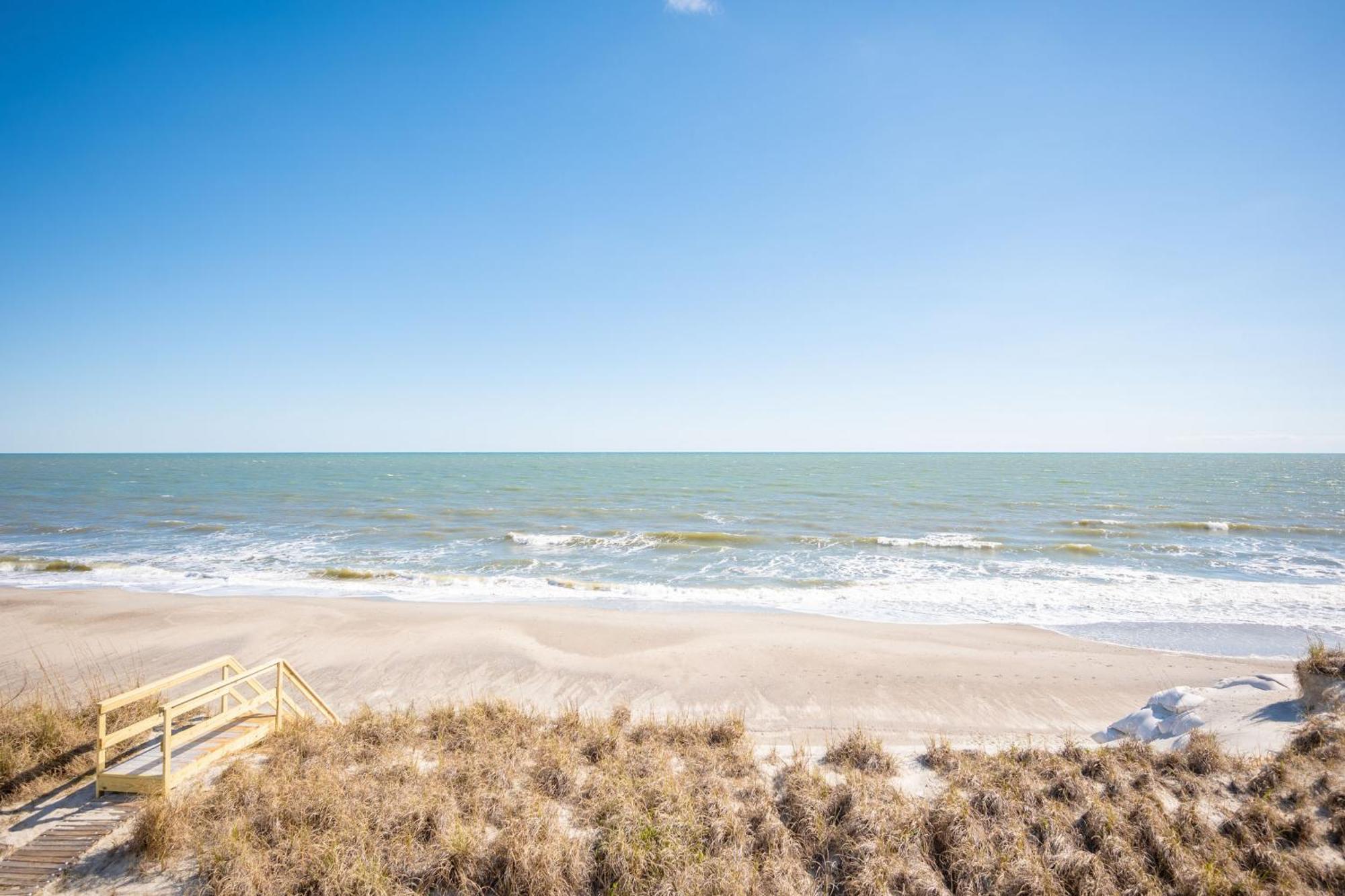 Re-Juvenated Villa Oak Island Exterior photo