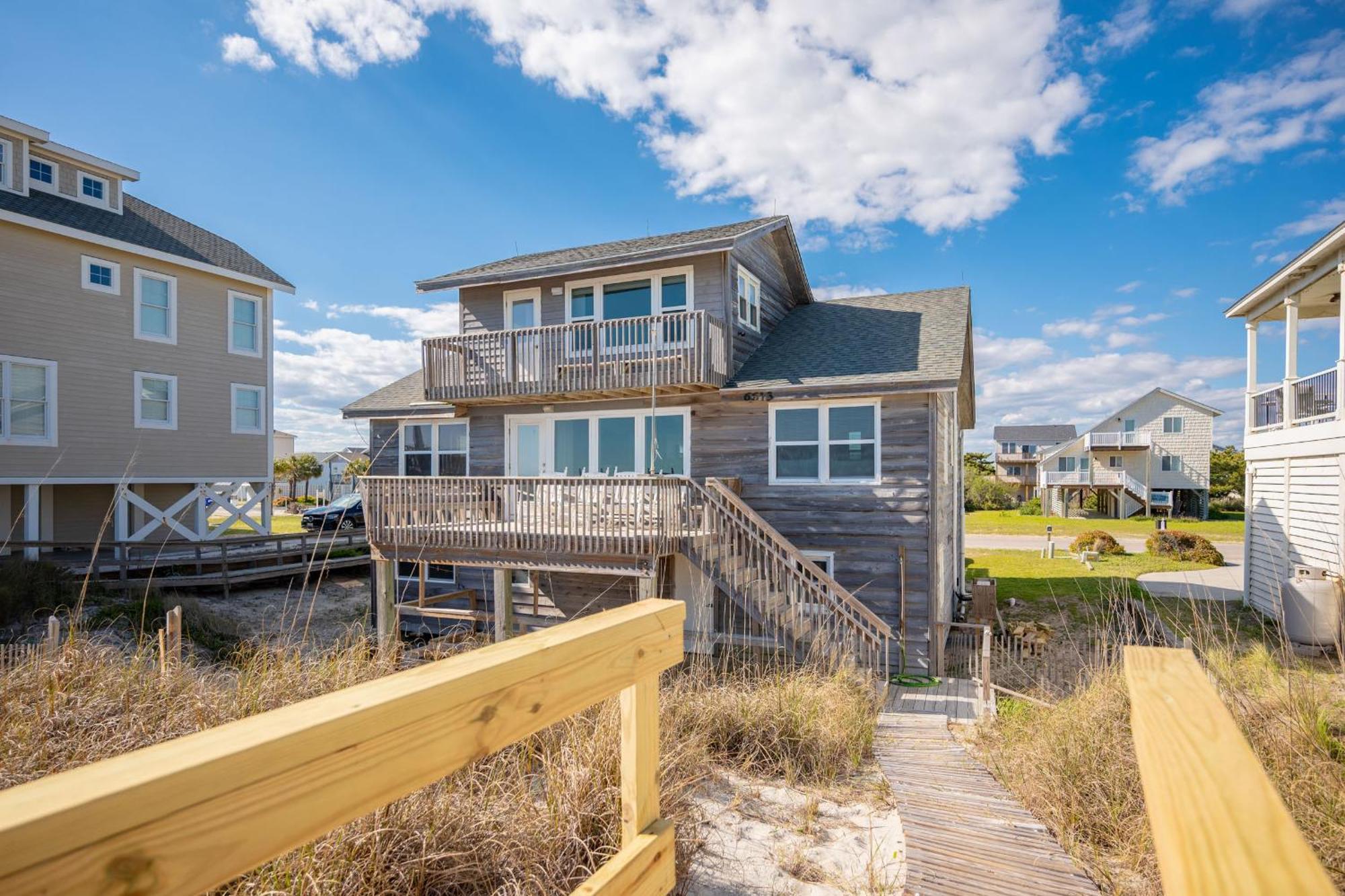Re-Juvenated Villa Oak Island Exterior photo